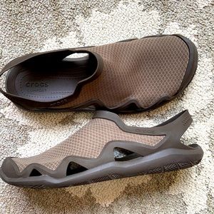 Men’s Crocs water shoes (like new)